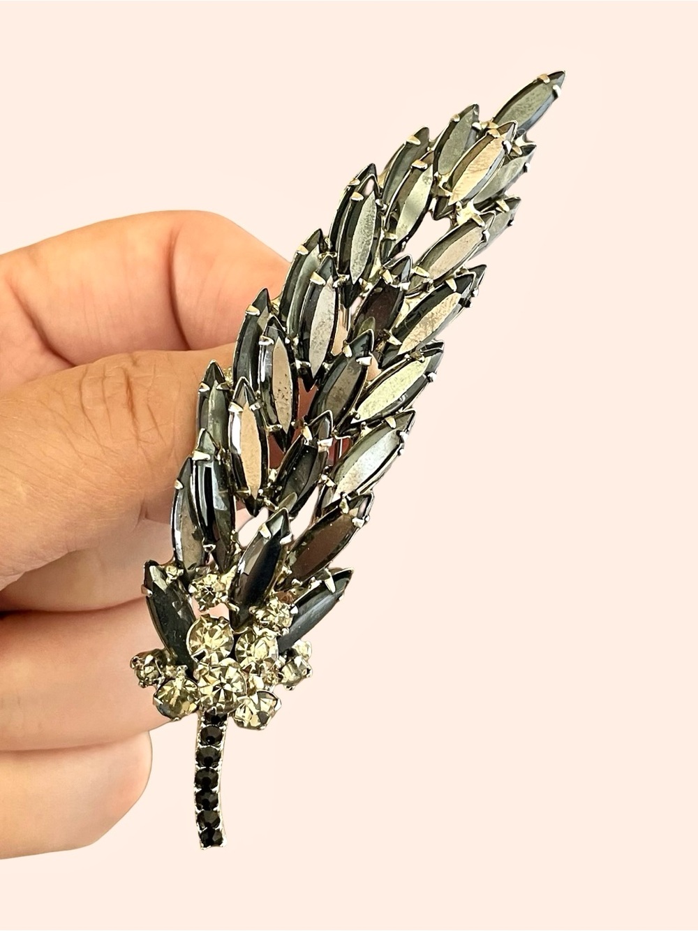 Verified Juliana DeLizza & Elster Hematite Skinny Navette Leaf Brooch Book Piece